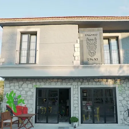 kolaj otel Çeşme