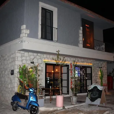 kolaj otel