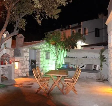 kolaj otel Otel *