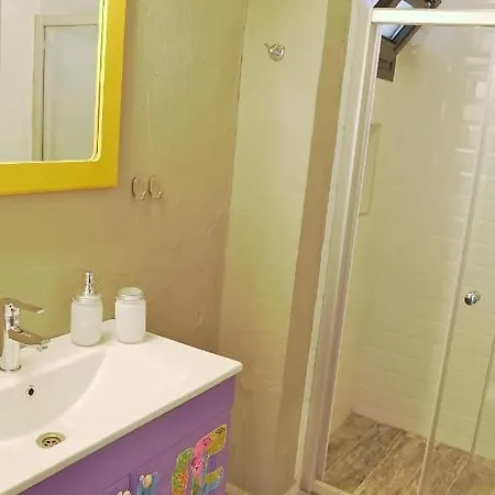 kolaj otel Otel Çeşme